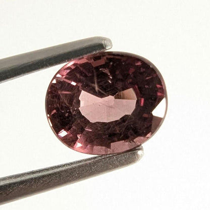 1.06ct Color Shift Garnet - Pink to Brown Color Shift Garnet from Sri Lanka - Untreated Oval Faceted Garnet Gemstone