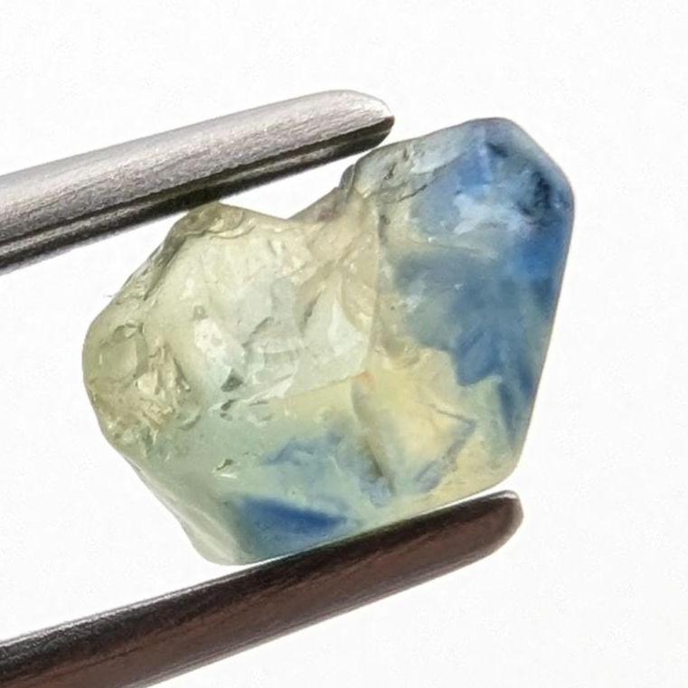 1.38ct Bicolor Sapphire Crystal from Madagascar - Natural Blue Green Sapphire Gemstone - Loose Gemstone Specimens - Facet Rough Sapphire