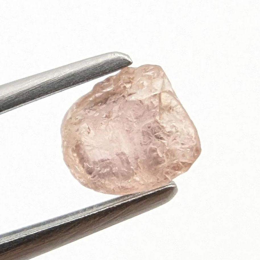 0.81ct Light Padparadscha Sapphire from Madagascar - Natural Orange Pink Sapphire Gemstone - Loose Gemstone Specimens - Facet Rough Sapphire