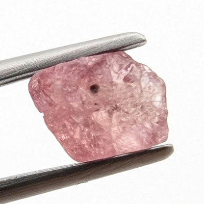1.50ct Pink Sapphire from Madagascar - Natural Pink Sapphire Gemstone - Loose Gemstone Specimens - Facet Rough Sapphire
