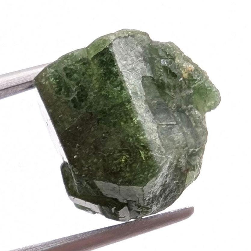 11.48 ct Green Uvite Tourmaline Crystal from Mogok, Myanmar - Natural Tourmaline Gemstone - Burmese Gemstones