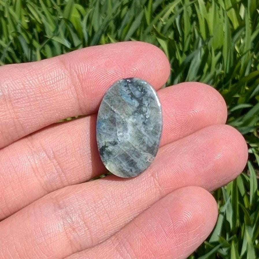 22.10ct Canadian Labradorite - Old Collection Labradorite from Nain, Canada - Oval Shaped Cabochon - Flashy Blue Labradorite - Rare Locality