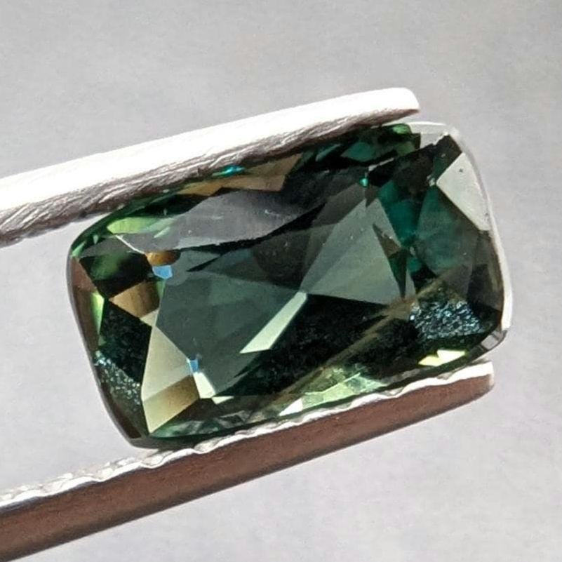 1.00 ct Certified Unheated Teal Blue Sapphire - Cushion Faceted Sapphire from Madagascar - Loose Natural Sapphire with JGTL Certificate