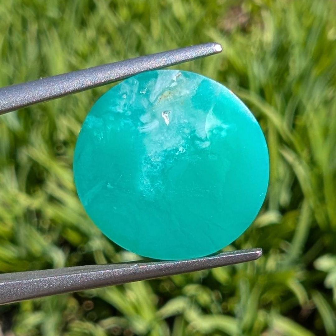 9.67 ct Apple Green Chrysoprase - Round Cabochon - Chrysoprase from Marlborough, Queensland, Australia - Natural Untreated Chrysoprase