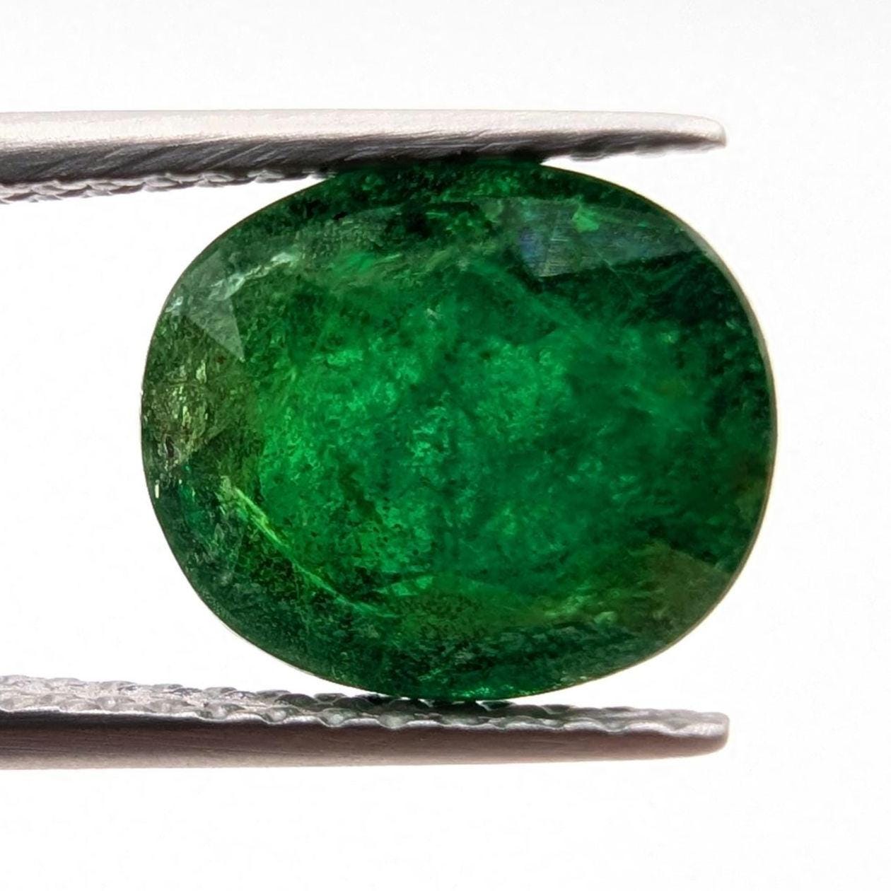 2.99 ct Green Tsavorite Garnet, Oval Cut, Tanzania