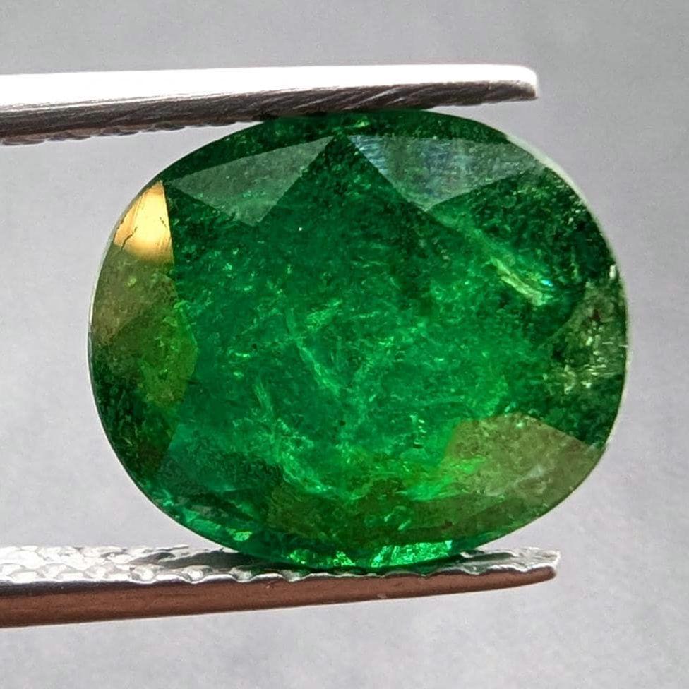 2.99 ct Green Tsavorite Garnet, Oval Cut, Tanzania