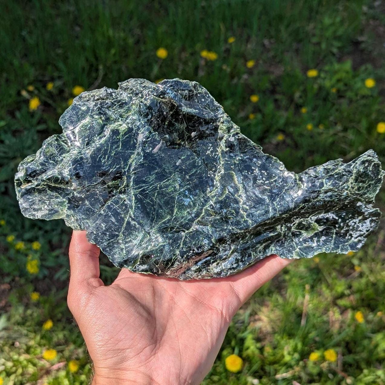 946g Serpentine Mineral - East Broughton, Quebec, Canada - Natural Green Serpentine Specimen - Large Mineral - Home Decor Minerals