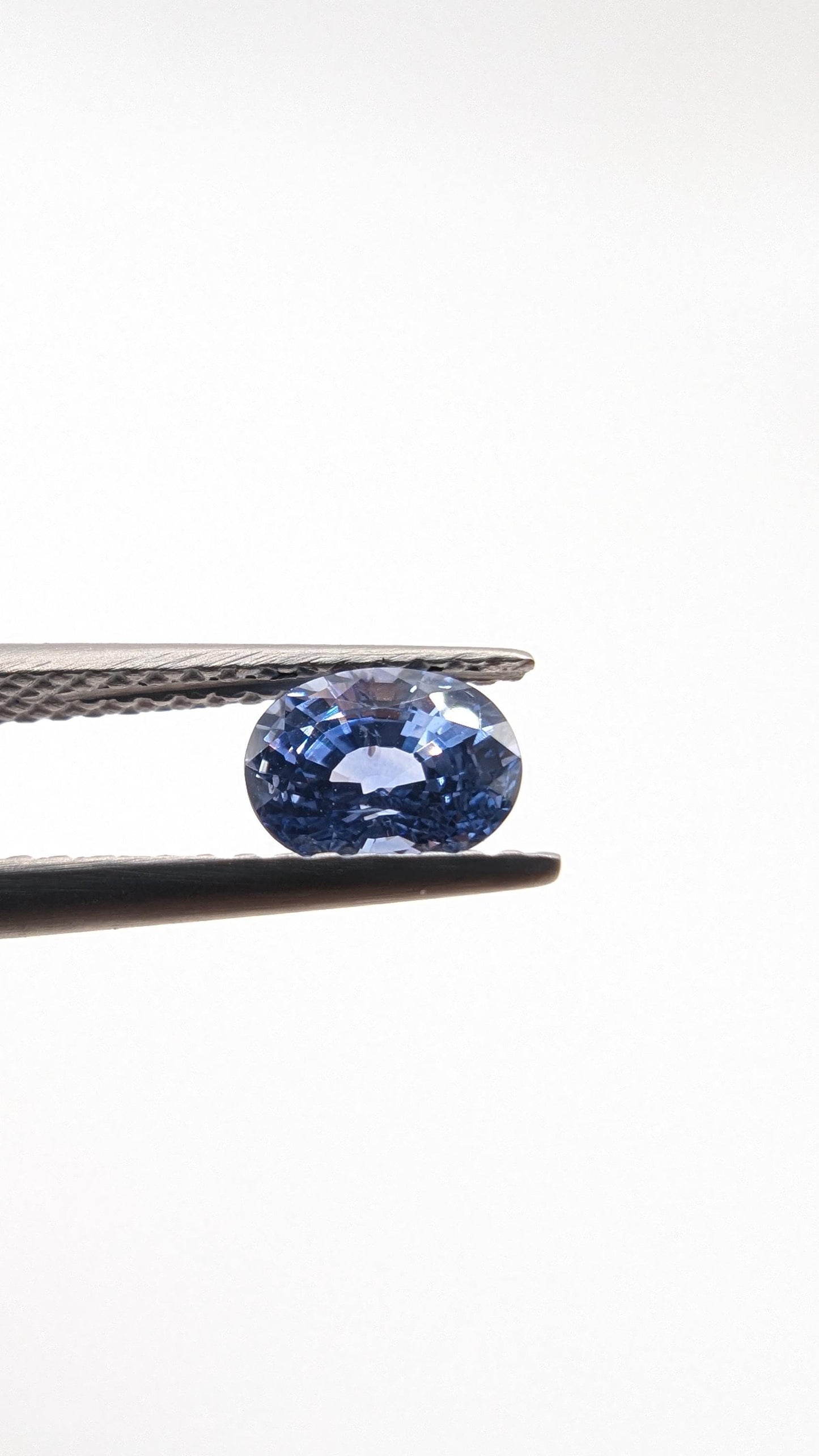 0.92ct Blue Sapphire - Oval Faceted Loose Gemstone from Sri Lanka - Natural Heated Blue Sapphire