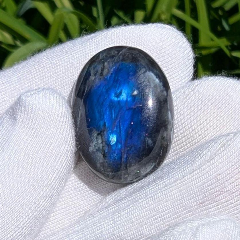 29ct Blue Flash Labradorite Cabochon - Tabor Island, Nain, Labrador, Canada - The Original Labradorite - 24 x 18 mm