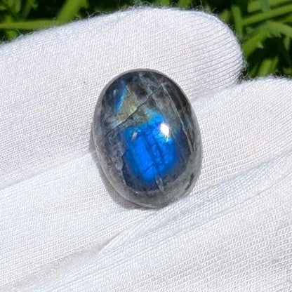 12.56 ct Canadian Labradorite from Tabor Island, Nain, Labrador, Canada