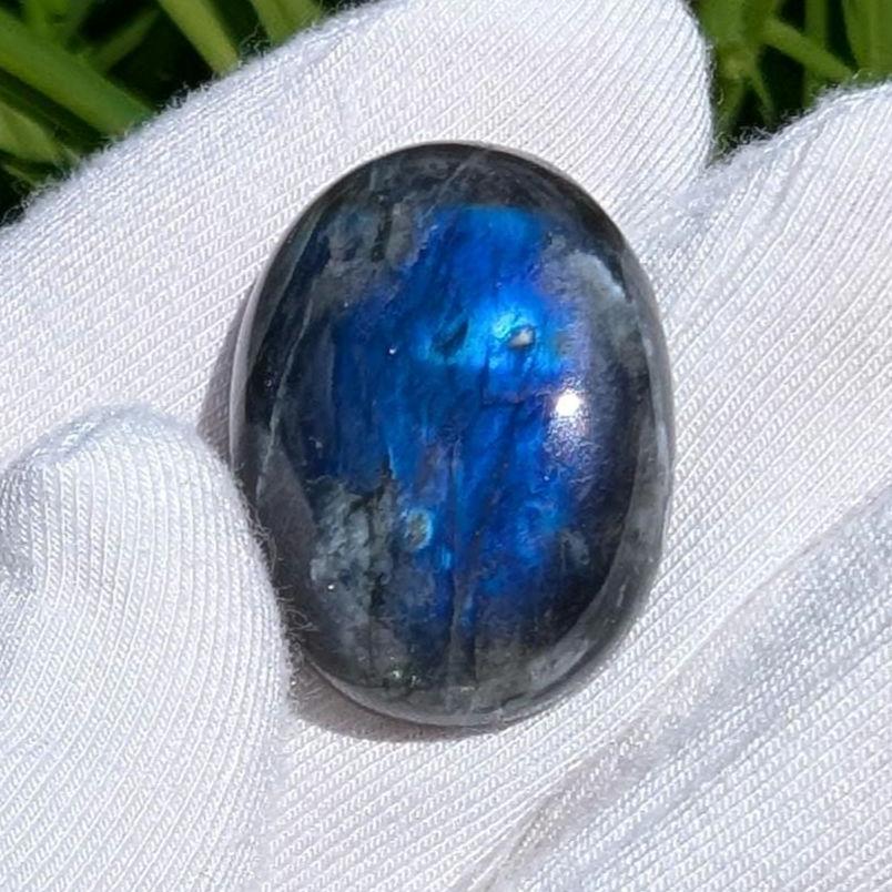 29ct Blue Flash Labradorite Cabochon - Tabor Island, Nain, Labrador, Canada - The Original Labradorite - 24 x 18 mm