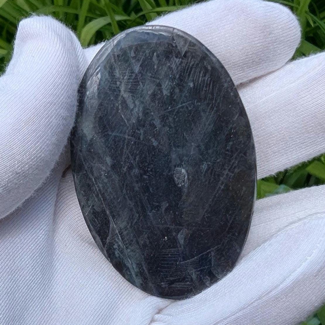 138ct Blue Flash Canadian Labradorite - Tabor Island, Nain, Labrador, Canada - Oval Cabochon - The Original Labradorite