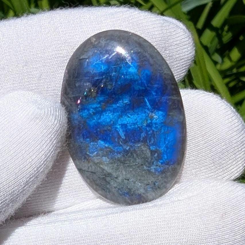 23ct Blue Flash Canadian Labradorite - Tabor Island, Nain, Labrador, Canada - Oval Cabochon - The Original Labradorite