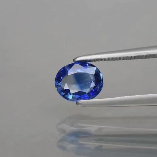 0.82ct VS Heated Blue Ceylon Sapphire - Oval Faceted Sapphire from Ceylon