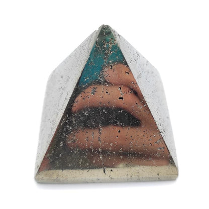 Pirámide de pirita pulida de 307 g