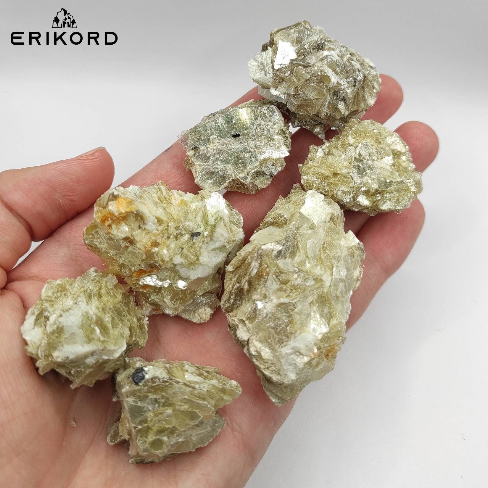 200g Lot of Green Mica Clusters from Brazil – Erikord Gems