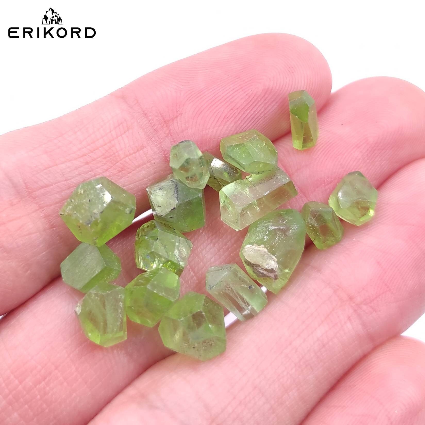 30.85ct Peridot Lot Faceted Peridot Crystals Green Peridot from Pakistan Natural Untreated Unheated Peridot Gemstone Green Crystals Gems